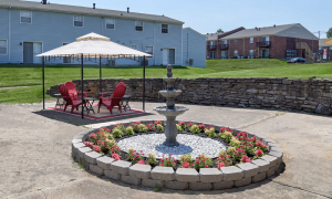 Patio Four Seasons Apartments